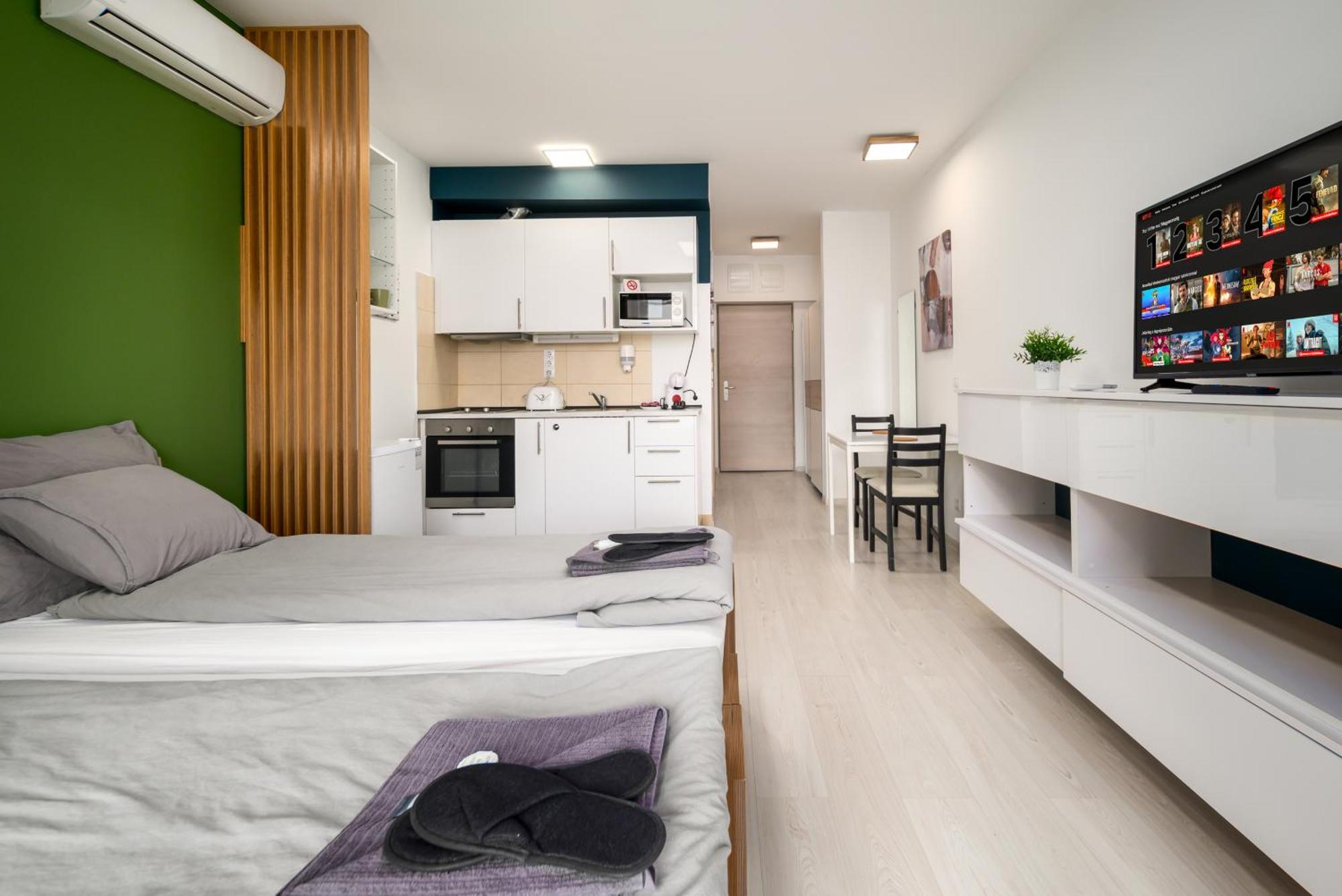 Atrium Residence Deluxe Suite-Free Parking Garage Same Building Budapest Eksteriør bilde