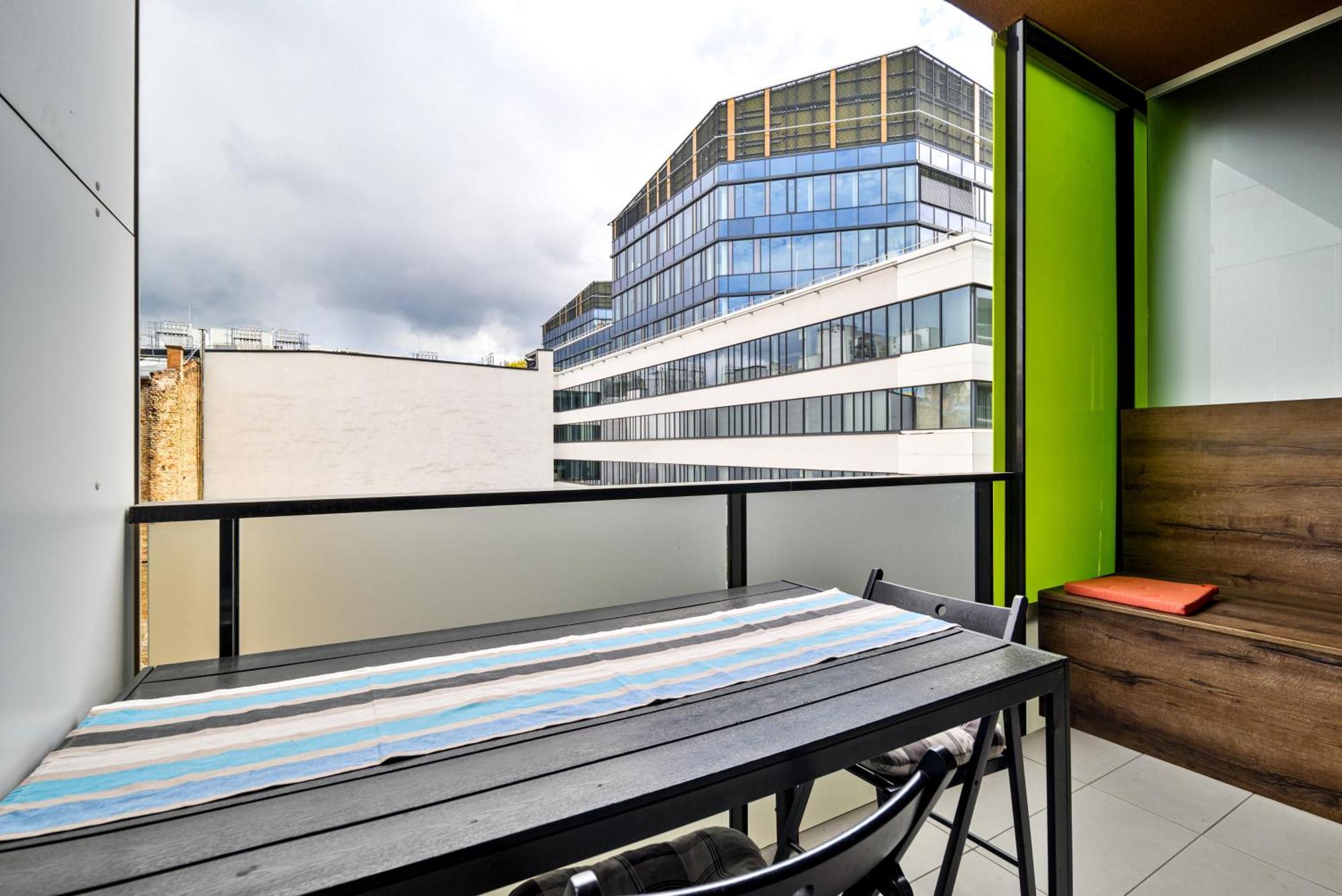 Atrium Residence Deluxe Suite-Free Parking Garage Same Building Budapest Eksteriør bilde